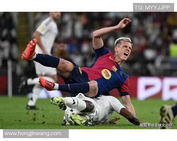 西甲豪门巴萨新赛季签约巴西小将，首战出师未捷：大腿肌肉拉伤成隐患